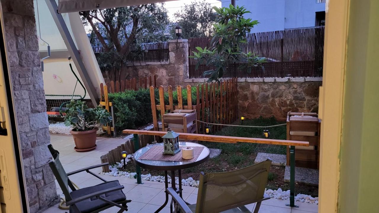 M&M Airport Stop Garden Apartment Spáta Extérieur photo